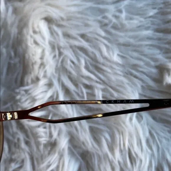 Victoria Beckham Stylish Gold Sunglasses - Picture 2 of 9